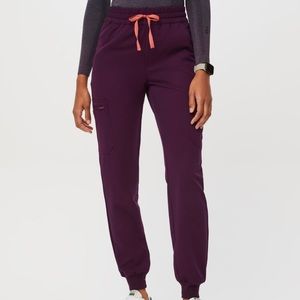 LIMITED COLOR | Uman Relaxed Jogger Scrubs - Petite